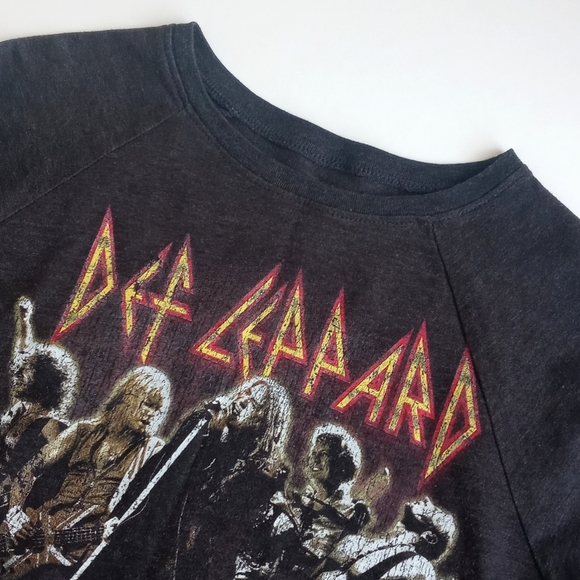 Def Leppard Band Brown Long Sleeve Concert Sweatshirt (Vintage Style) XS - Picture 3 of 5
